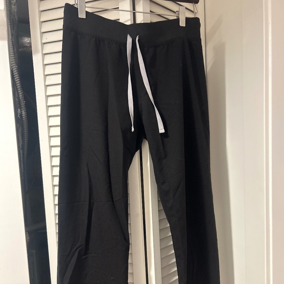 Figs pants - Picture 1 of 2